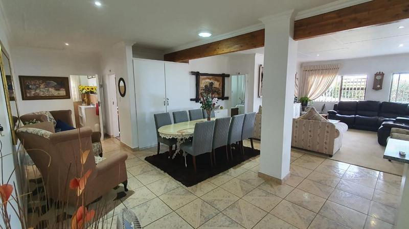 To Let 4 Bedroom Property for Rent in Dana Bay Western Cape